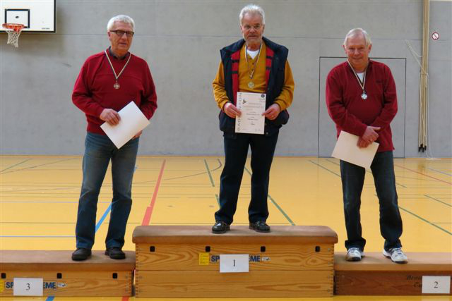 Siegerherung HE O70 (v.l. Rainer Bühren, Dietmar Unser, Hans-Georg Schimschal)