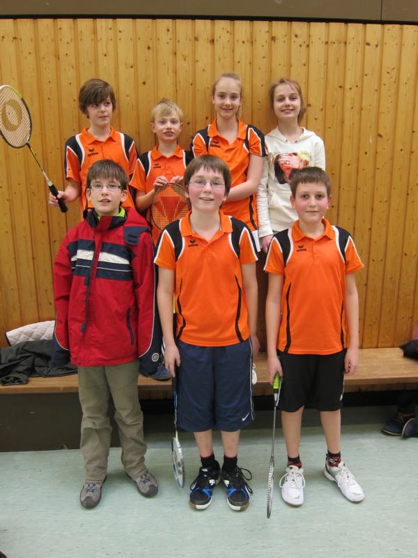 Schülermannschaft U12: hintere Reihe v.links: Niklas Rapmund, Joshua Achilles, Alicia Achilles, Hannah Müller, vordere Reihe v. links: Jeldrik Himstedt, Marlon Gerke, Carlo Ostermann, es fehlt: René Matthias